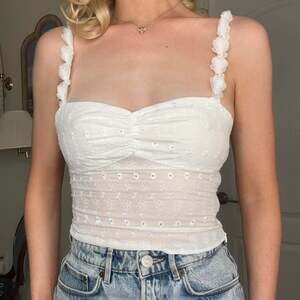 Princess Polly White Eyelet Lace Top with 3D Floral Ruffle Straps - Size 4